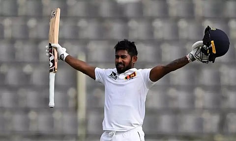 147 வருட கிரிக்கெட் வரலாற்றில் மிகப்பெரிய சாதனைப் படைத்த இலங்கை பேட்ஸ்மேன்