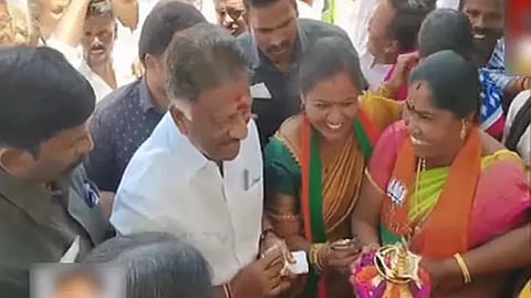 ராமநாதபுரம் வேட்பாளர் ஓ.பன்னீர்செல்வம் மீது வழக்குப்பதிவு