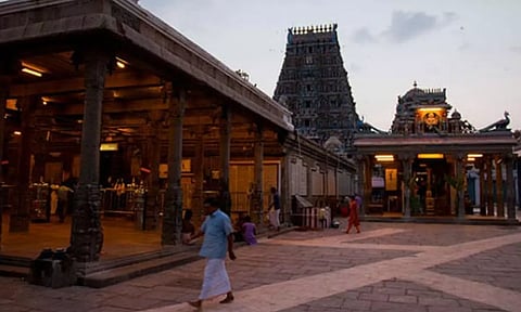 கபாலீஸ்வரர் கோவிலில் உள்ள 12 கால் மண்டபம், சரபேஸ்வரர் வழிபாடு