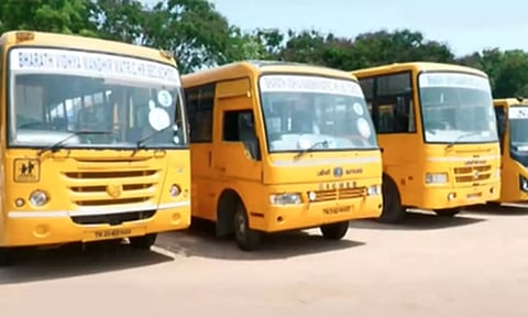 பள்ளி வாகனங்களுக்கு கட்டுப்பாடு: வழிகாட்டு நெறிமுறைகள் வெளியீடு