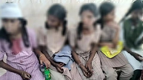 விடுதி மேற்கூரை இடிந்து விழுந்து 5 மாணவிகள் படுகாயம்