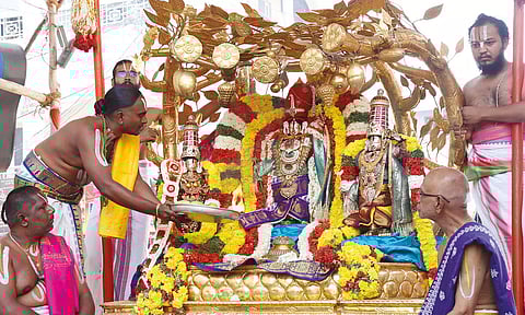 கற்பக விருட்சம், சர்வ பூபால வாகனங்களில் கோதண்டராமர் வீதி உலா