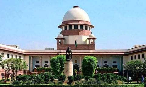 நீட் தேர்வில் முதல் மதிப்பெண் எடுத்த 56 மாணவர்கள் உச்சநீதிமன்றத்தில் மனு: ஏன் தெரியுமா?