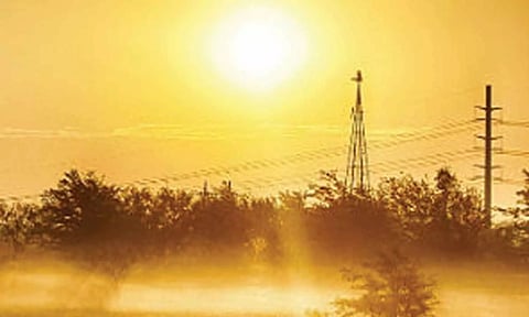 நாளுக்கு நாள் அதிகரித்து வரும் சுட்டெரிக்கும் வெயில்- பொதுமக்கள் கடும் அவதி