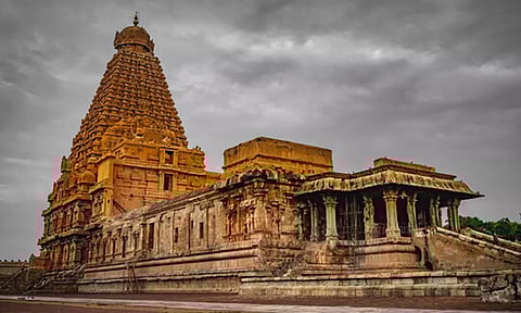 தஞ்சை பெரிய கோவில் சித்திரை தேரோட்டம்: ஏப்.20-ந்தேதி உள்ளூர் விடுமுறை