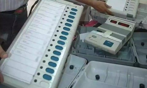 வாக்குப்பதிவுக்கான மின்னணு எந்திரங்களை 18-ந்தேதி வாக்குச்சாவடிகளுக்கு அனுப்ப ஏற்பாடு