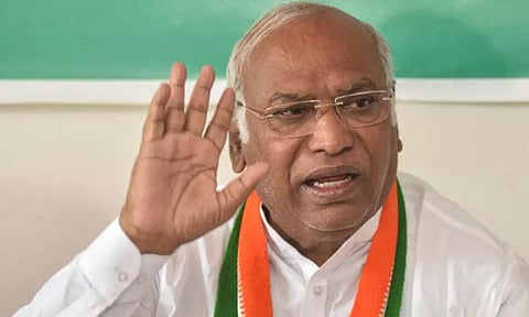 மோடி பிரதமராவதை தடுக்கும் எண்ணிக்கையில் வெற்றி பெறுவோம்: மல்லிகார்ஜூன கார்கே