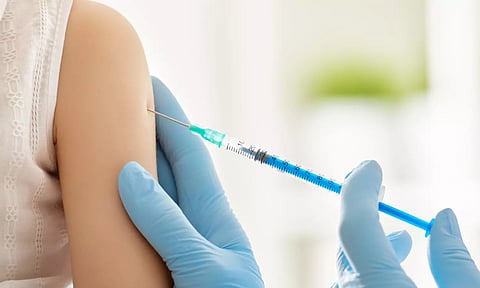 தடுப்பூசியை காலை 11 மணிக்குள் செலுத்தி முடிக்க வேண்டும்- பொது சுகாதாரத்துறை உத்தரவு