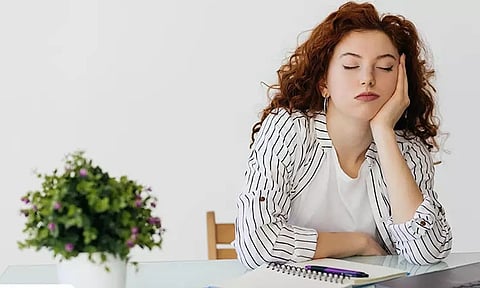 ஓ...உட்கார்ந்துகொண்டே தூங்குவதற்கு இதுதான் காரணமா...?