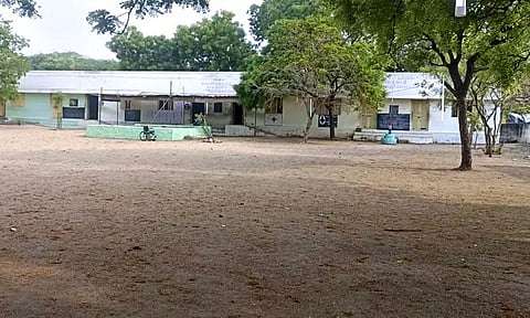 தனியார் உரத்தொழிற்சாலையை மூடக்கோரி தேர்தலைப் புறக்கணித்த 5 கிராம மக்கள்