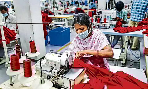 ஆயத்த ஆடை ஏற்றுமதி வர்த்தகம் ரூ.12 ஆயிரத்து 224 கோடியாக உயர்வு