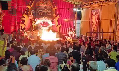 சித்ரா பவுர்ணமி: பிரத்யங்கிரா தேவிக்கு மிளகாய் வத்தல் யாகம்