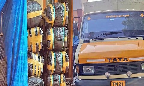 இலங்கைக்கு கடத்த முயன்ற ரூ.10 லட்சம் மதிப்புள்ள பீடி இலைகள் பறிமுதல்