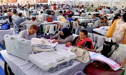 வாக்குப்பதிவு எண்ணும் மையத்தில் பணி சட்டசபை தொகுதிக்கு 100 பேர் நியமிக்க ஏற்பாடு