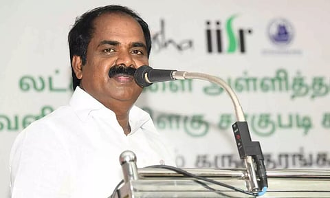 விவசாயிகளே இயற்கையை காக்கும் மருத்துவர்கள்- காவேரி கூக்குரல் கருத்தரங்கில் அமைச்சர் பேச்சு