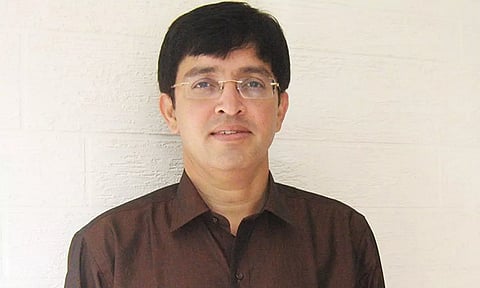 சிசிடிவி கேமராக்கள் செயலிழப்பு ? சென்னை ஸ்ட்ராங் ரூமில் ஆய்வு செய்தார் ராதாகிருஷ்ணன்