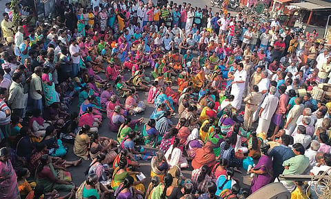 மேட்டுப்பாளையம் அருகே குடிநீர் கேட்டு பொதுமக்கள் விடிய, விடிய மறியல்