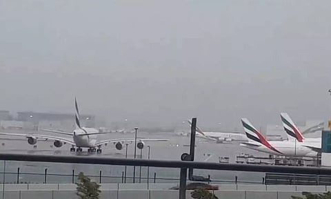 ஐக்கிய அமீரகத்தில் கனமழை- சர்வதேச விமான சேவைகள் ரத்து