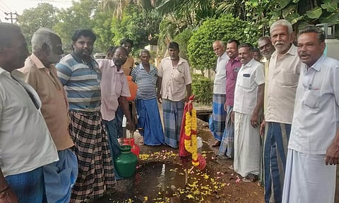 கடையத்தில் குடிநீர் குழாய்களுக்கு இறுதி சடங்குகள் செய்த பொதுமக்கள்