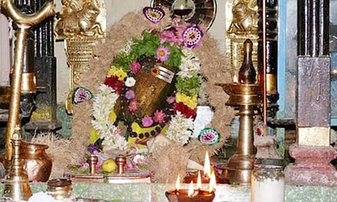 அமாவாசையை முன்னிட்டு சதுரகிரியில் திரளான பக்தர்கள் தரிசனம்