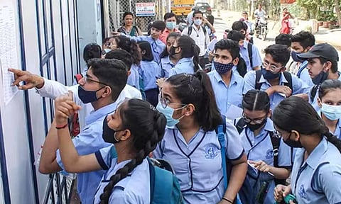 சிபிஎஸ்சி 10, 12-ம் வகுப்பு தேர்ச்சியில் ஆதிக்கம் செலுத்தும் தென் இந்திய மாநிலங்கள்- உத்தரபிரதேசம் கடைசி இடம்