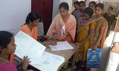 வணிகவியல், கம்ப்யூட்டர் சயின்ஸ் பாடங்களை விரும்பும் மாணவர்கள்: கணிதம், உயிரியலுக்கு மவுசு குறைவு