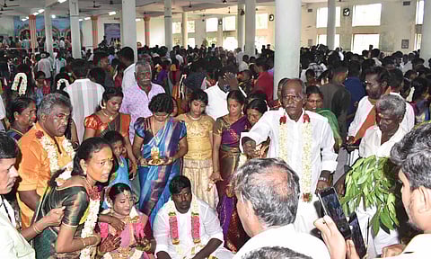 திருவந்திபுரம் தேவநாத சுவாமி கோவில் பகுதிகளில் ஒரே நாளில் நடைபெற்ற 100 திருமணங்கள்