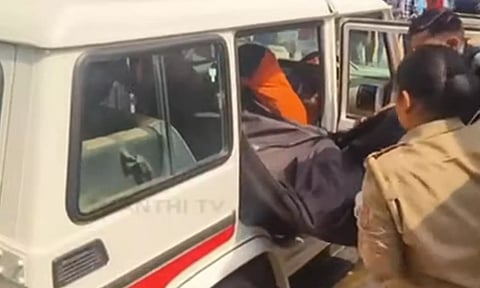 தாஜ்மகால் அருகே முகம் சிதைக்கப்பட்ட நிலையில் இளம்பெண் சடலம் மீட்பு