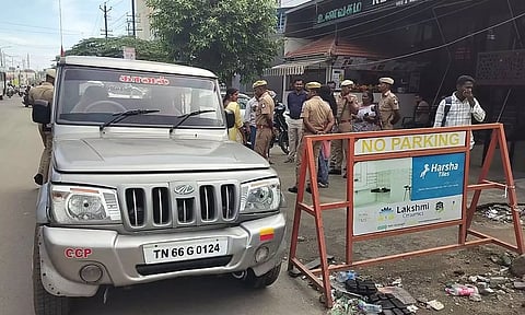 என்.ஐ.ஏ. சோதனையையொட்டி அங்கு போலீஸ் பாதுகாப்பு போடப்பட்டிருந்தது.
