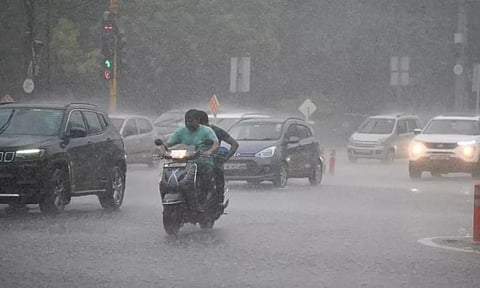 தமிழகத்தில் 3 மாவட்டங்களில் காலை 10 மணி வரை மழைக்கு வாய்ப்பு