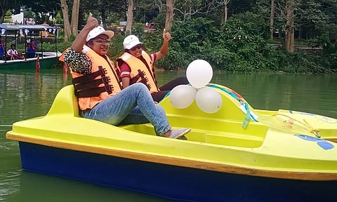  பெண்கள் இரட்டையர் படகு போட்டியில் சென்னையை சேர்ந்த கேத்ரின் சில்வியா, கேத்ரின் சமந்தா ஆகியோர் பங்கேற்ற காட்சி