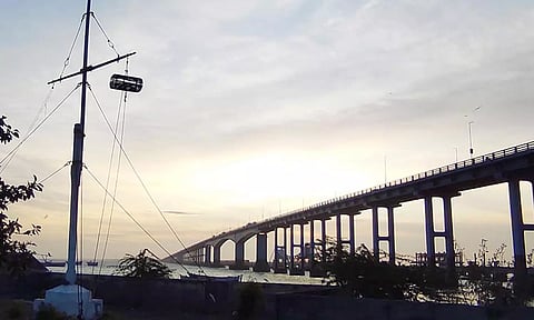 9 துறைமுகங்களில் 1-ம் எண் புயல் எச்சரிக்கை கூண்டு ஏற்றம்