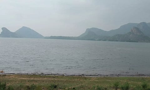 உடுமலை திருமூர்த்தி அணை நீர்மட்டம் 10 அடி உயர்வு- விவசாயிகள் மகிழ்ச்சி