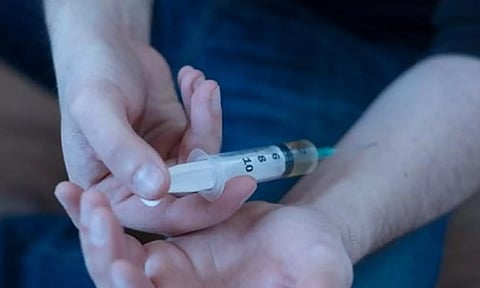 சென்னையில் அதிர்ச்சி சம்பவம்- போதை ஊசி போட்டு சிறுவன் பலி