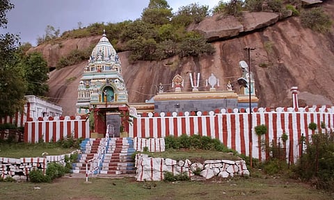 ராஜகோபுரம் இல்லாத நிலை