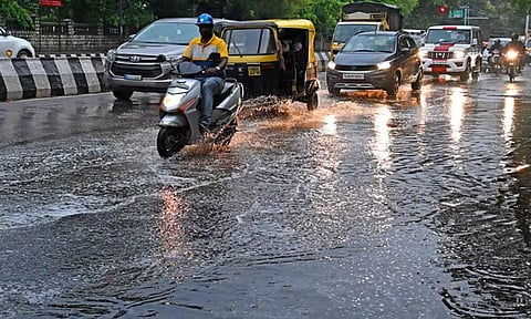 பெங்களூரு, குடகு, ஹாசன் உள்ளிட்ட 16 மாவட்டங்களில் கனமழை