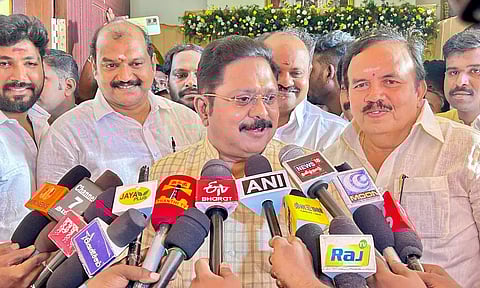 தேர்தல் முடிவுக்கு பின்னர் அ.தி.மு.க. தலைமையில் மாற்றம் வருமா? டி.டி.வி. தினகரன் பதில்