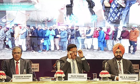 'நாங்கள் காணாமல் போகவில்லை': கிண்டலாக பதிலளித்த தலைமை தேர்தல் ஆணையர்