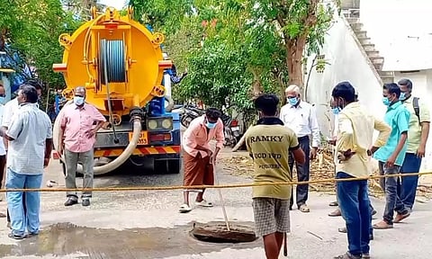 பாதாள சாக்கடையில் விஷவாயு பரவியது எப்படி? மரணத்துக்கு காரணம் என்ன?
