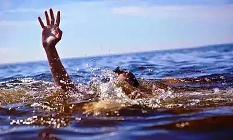 காங்கோவில் சோகம்: ஆற்றில் படகு கவிழ்ந்து 80 பேர் பலி