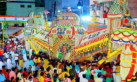 தேவர்கள் தேனீக்களாக வந்து பெருமாளை வழிபடும் தலம்