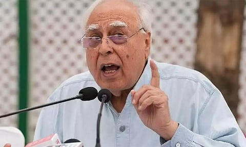 நீட் தேர்வு விவகாரத்தில் மவுனமான பிரதமர்: கபில் சிபல் தாக்கு