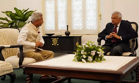 இலங்கை அதிபர் ரணில் விக்ரமசிங்கேவுடன் வெளியுறவு மந்திரி ஜெய்சங்கர் சந்திப்பு