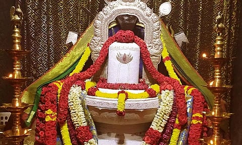 சிவபூஜைக்குரிய நான்கு வகை மலர்கள்