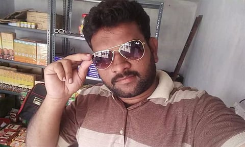 ஆன்லைனில் கிரிக்கெட் விளையாடி பணத்தை இழந்த வாலிபர் தற்கொலை