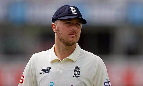 ஒரே ஓவரில் 43 ரன்கள் : மோசமான சாதனை படைத்த இங்கிலாந்து பவுலர் ஆலி ராபின்சன்