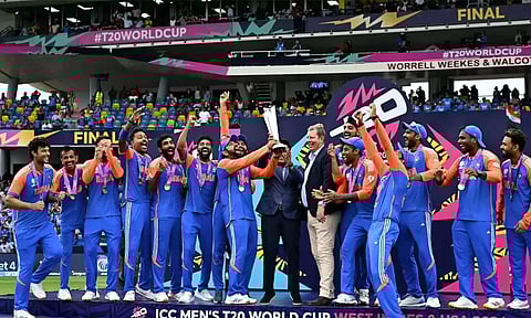 டி20 உலகக் கோப்பை: ஐ.சி.சி.-இன் கனவு அணியில் 6 இந்திய வீரர்கள்