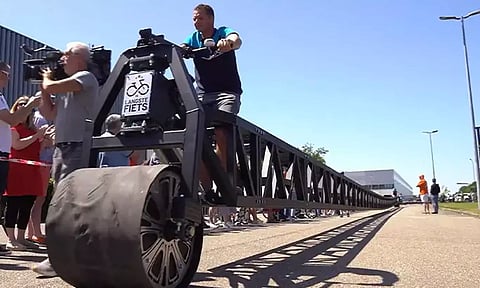 உலகின் மிக நீளமான சைக்கிள் - கின்னஸ் சாதனை படைத்த டச்சு பொறியாளர்கள்