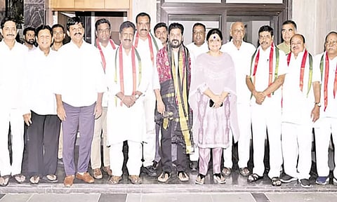 தெலுங்கானாவில் 6 எம்.எல்.சி.க்கள் காங்கிரசில் இணைந்தனர்