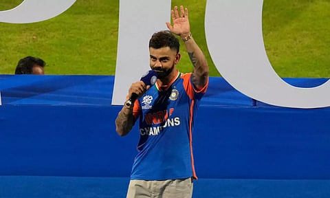 உலகக் கோப்பை வெற்றி பேரணி: மும்பை போலீசுக்கு நன்றி தெரிவித்த விராட் கோலி